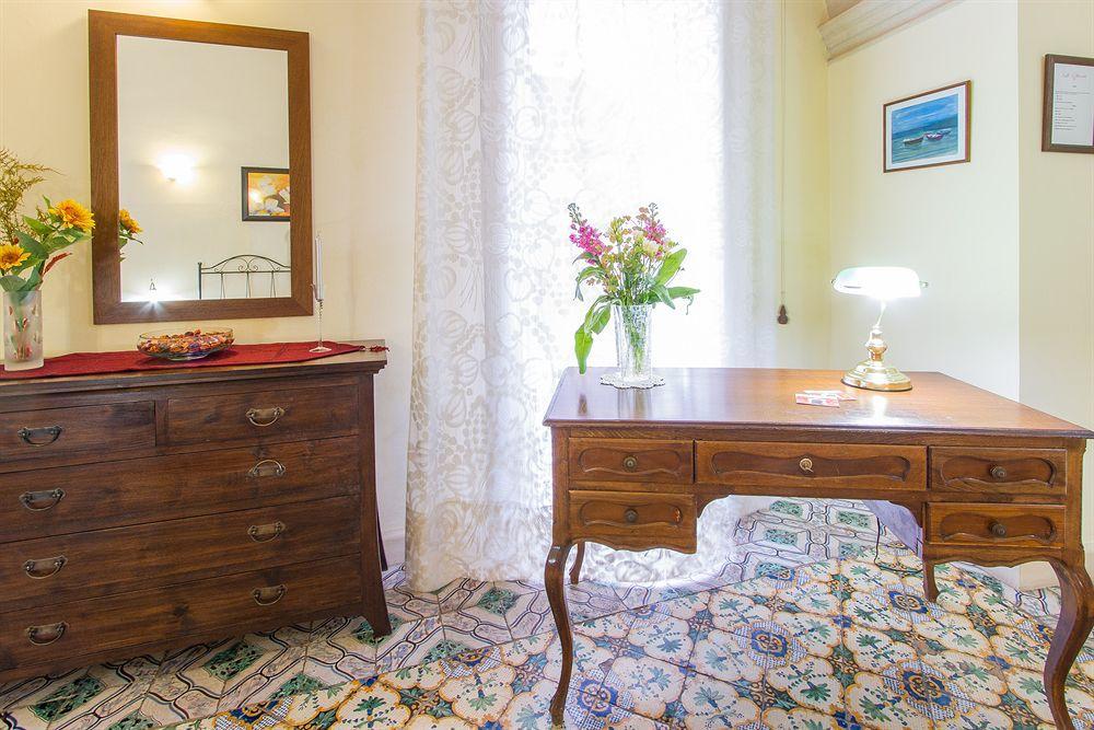 B&B Casa Li Santi Lecce Dış mekan fotoğraf