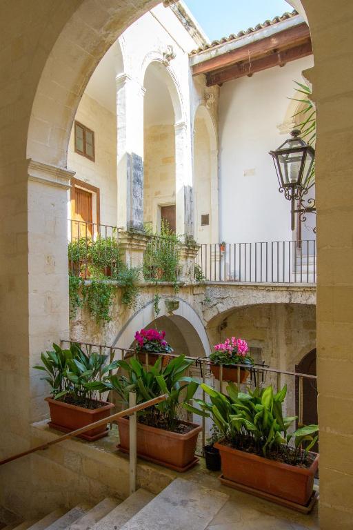 B&B Casa Li Santi Lecce Dış mekan fotoğraf