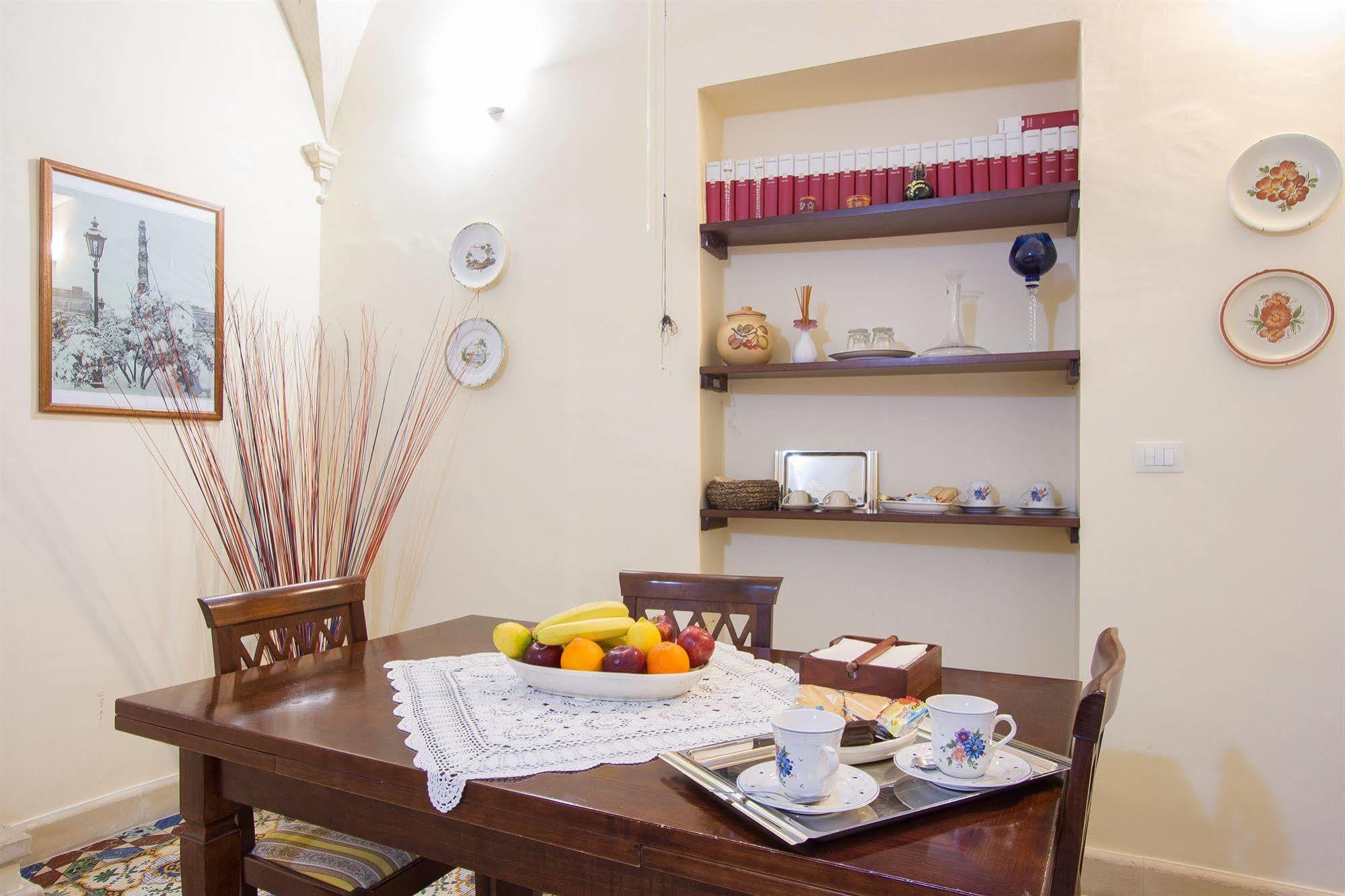 B&B Casa Li Santi Lecce Dış mekan fotoğraf